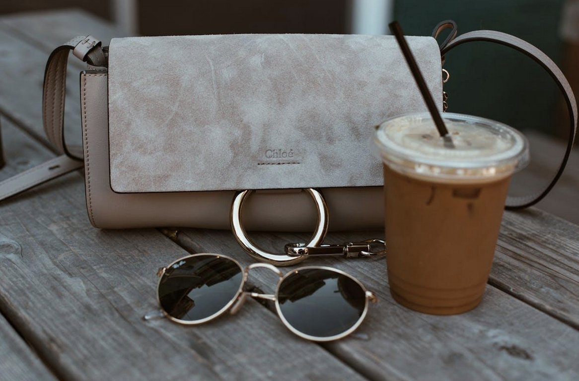 Ausdruck von Persönlichkeit: Wie Accessoires den Look unterstreichen