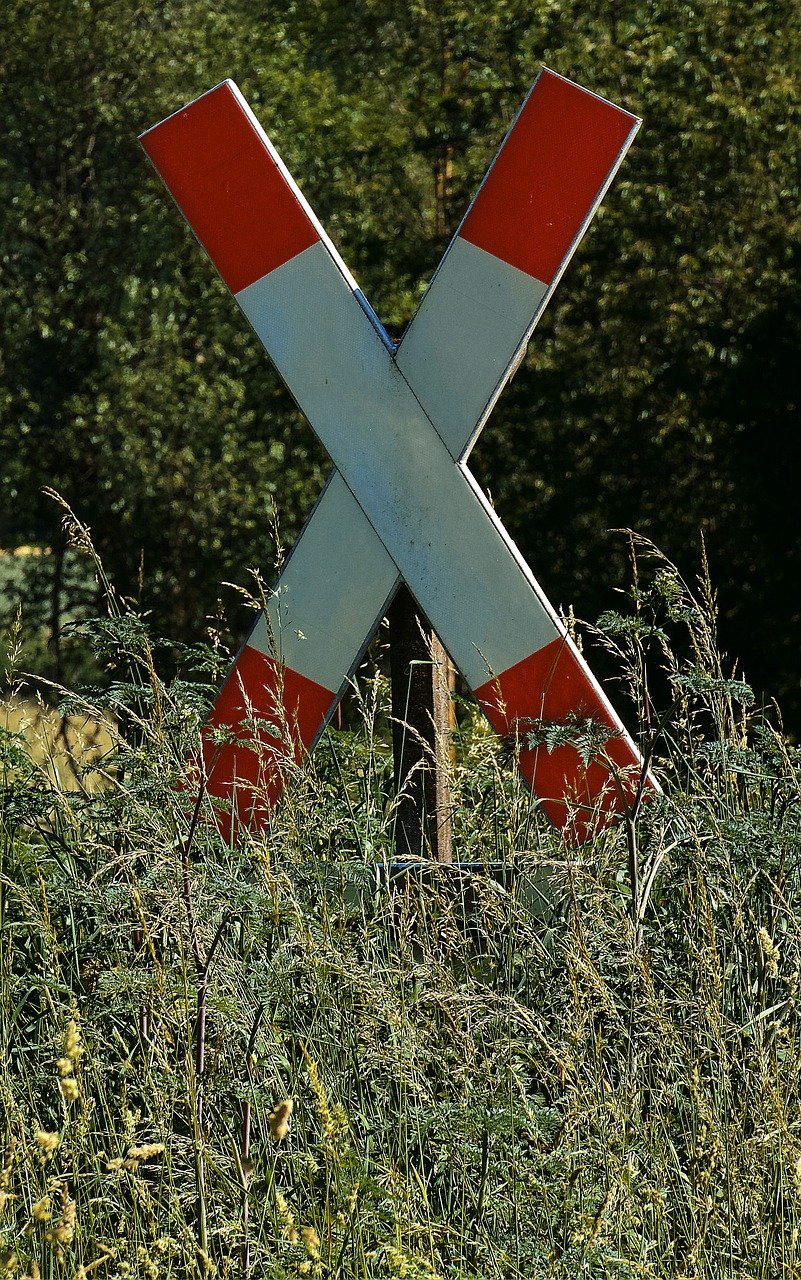 andreaskreuz-6354176_1280