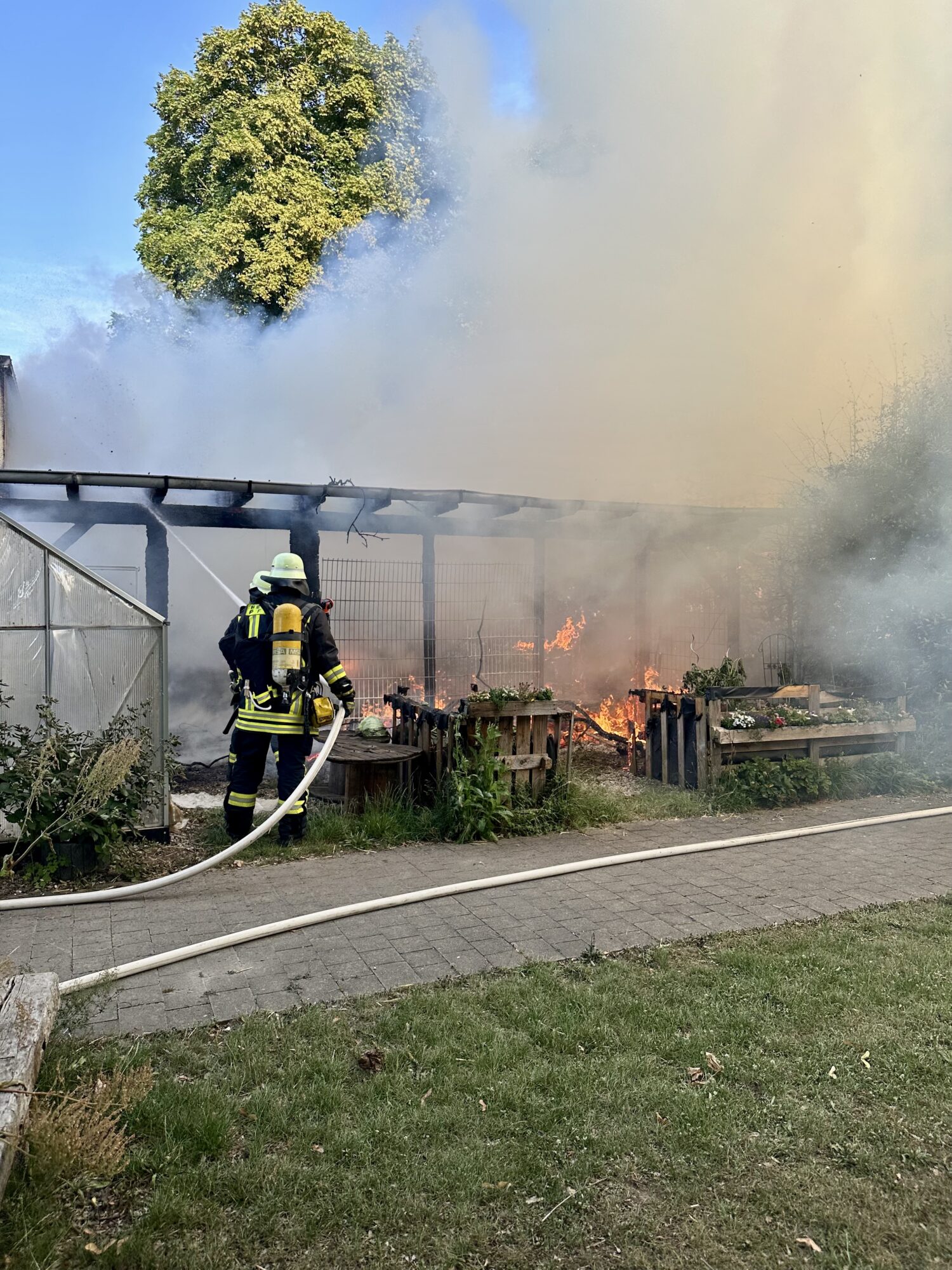 Größerer Brand an Schule in Augsburg-Pfersee