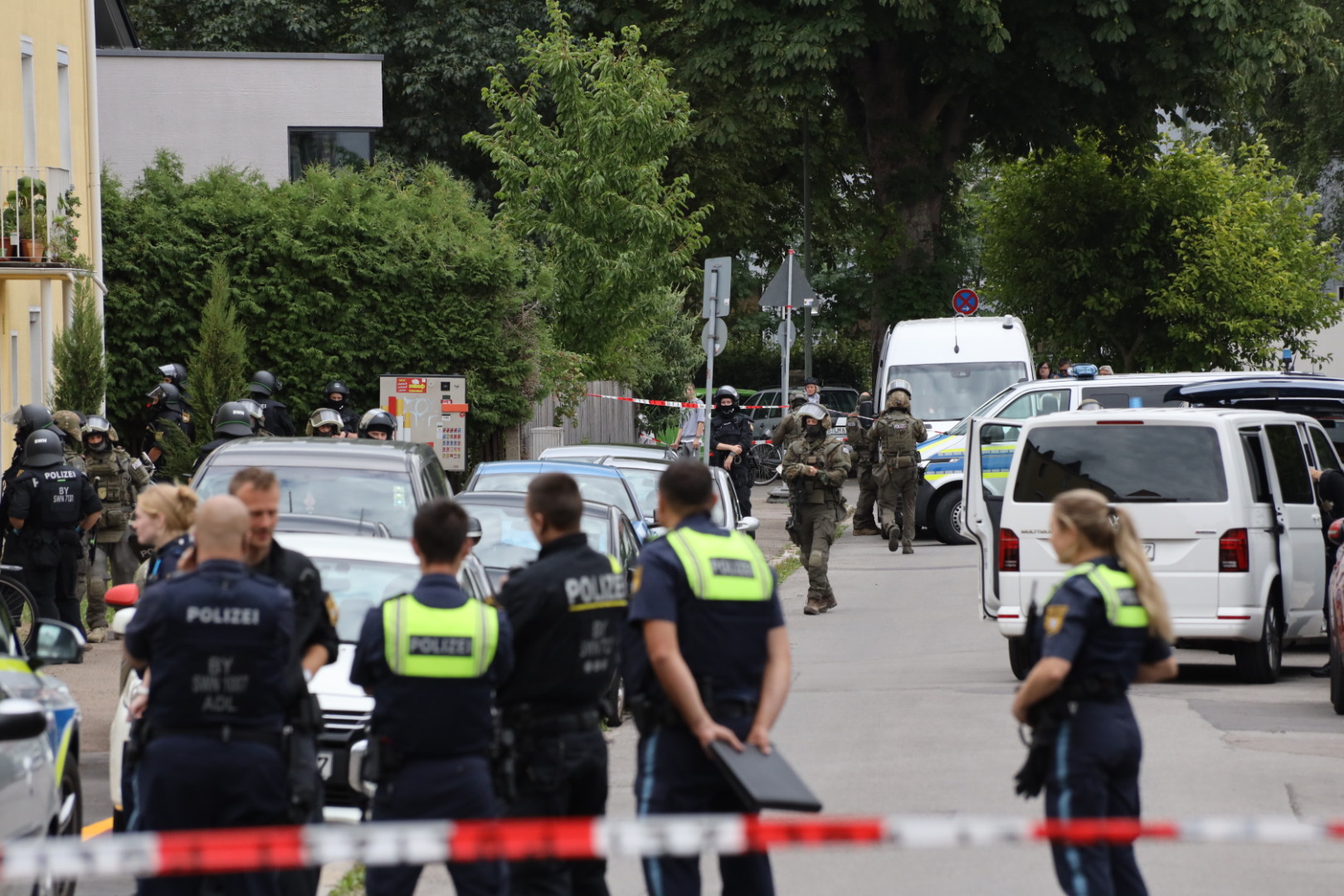 SEK-Einsatz in Augsburg: Mann in psychischem Ausnahmezustand festgenommen