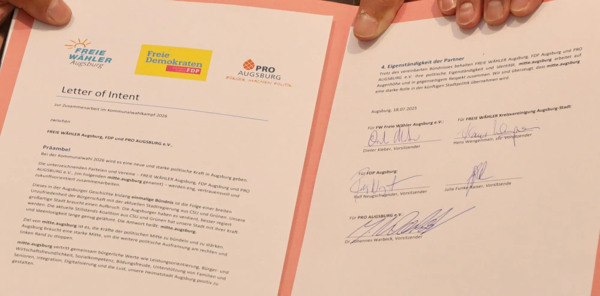 Kommunalwahl Augsburg 2026: FDP, Pro Augsburg und Freie Wähler schließen sich zu mitte.augsburg zusammen