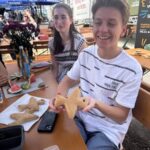Zweite Jugendfriedenstafel zum Augsburger Friedensfest