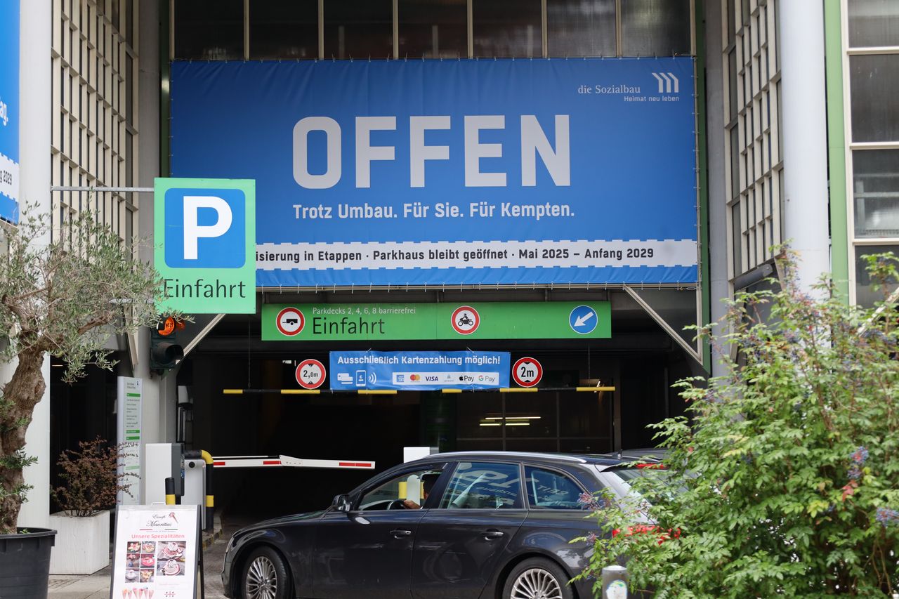 Fahrerflucht in Kempten: Spur führt zu bekanntem Schlagersänger – Ermittlungen laufen 2 Fahrerflucht In Kempten: Spur Führt Zu Bekanntem Schlagersänger – Ermittlungen Laufen