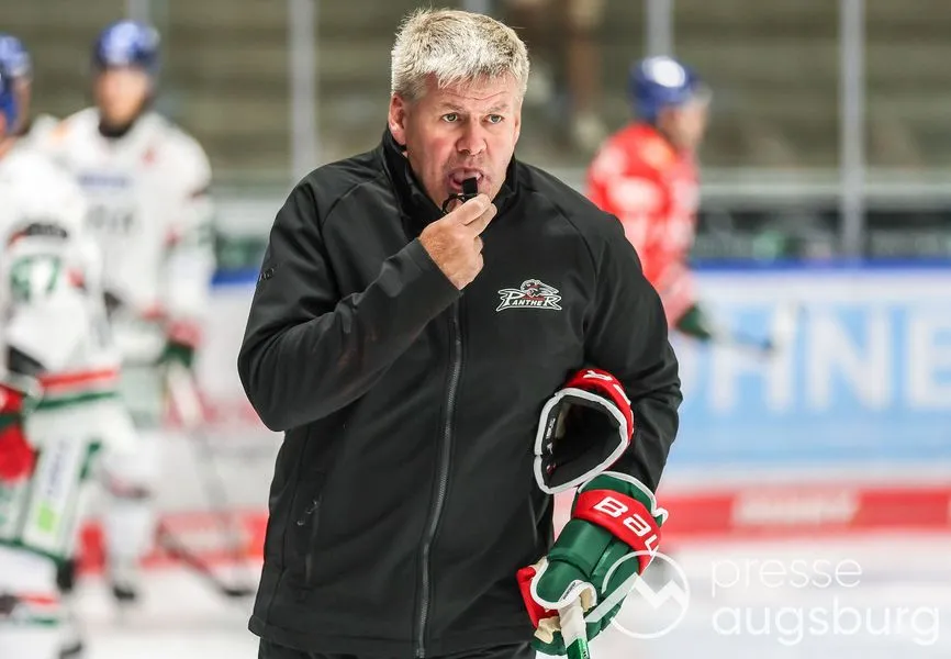 Bill Peters bleibt Coach der Augsburger Panther