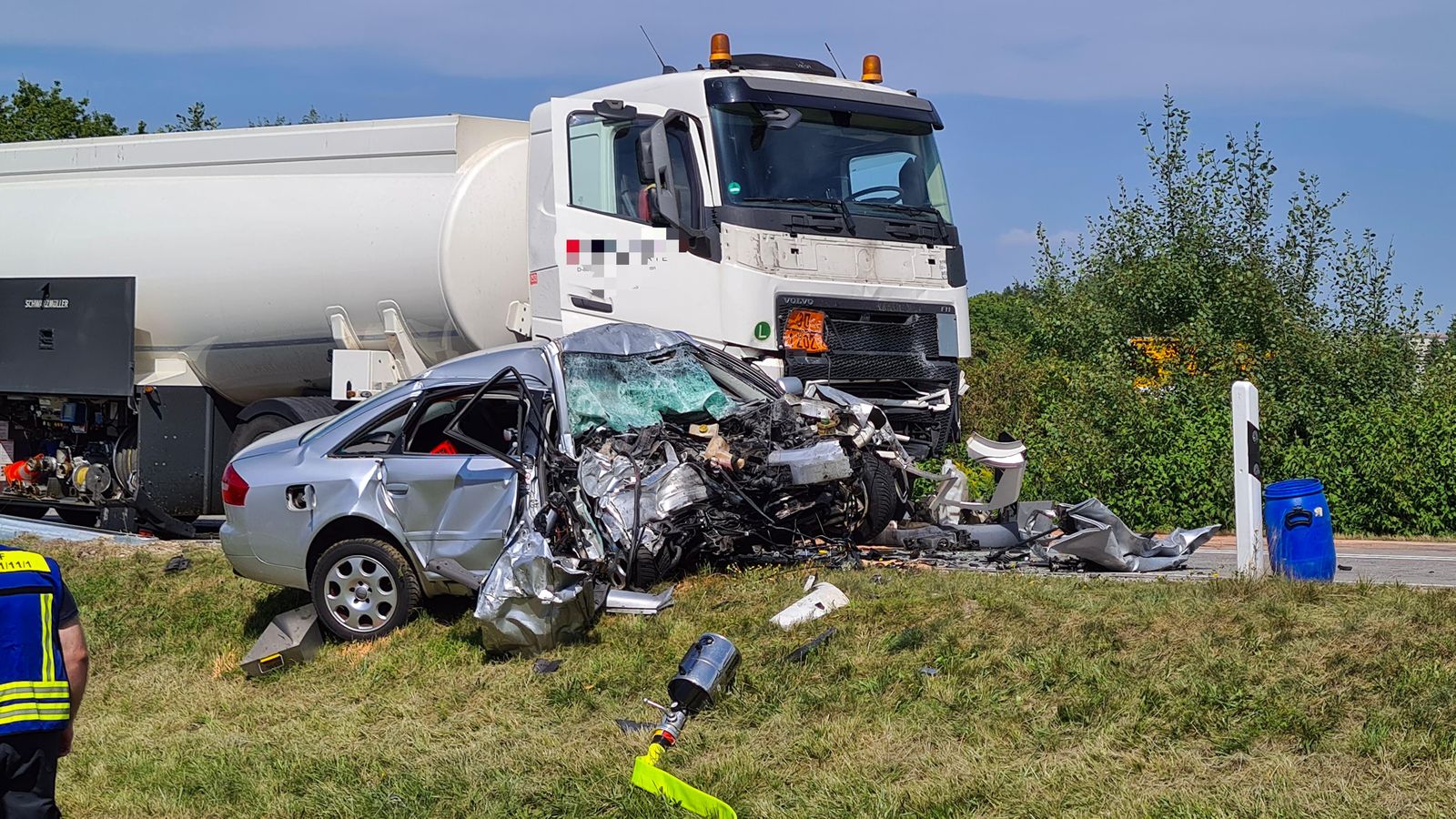 PKW gegen LKW: Tödlicher Unfall auf dem B12-Verteilerring in Kaufbeuren