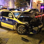Augsburg: Vier Verletzte bei Unfall zwischen Polizeistreife und BMW in der Wertachstraße