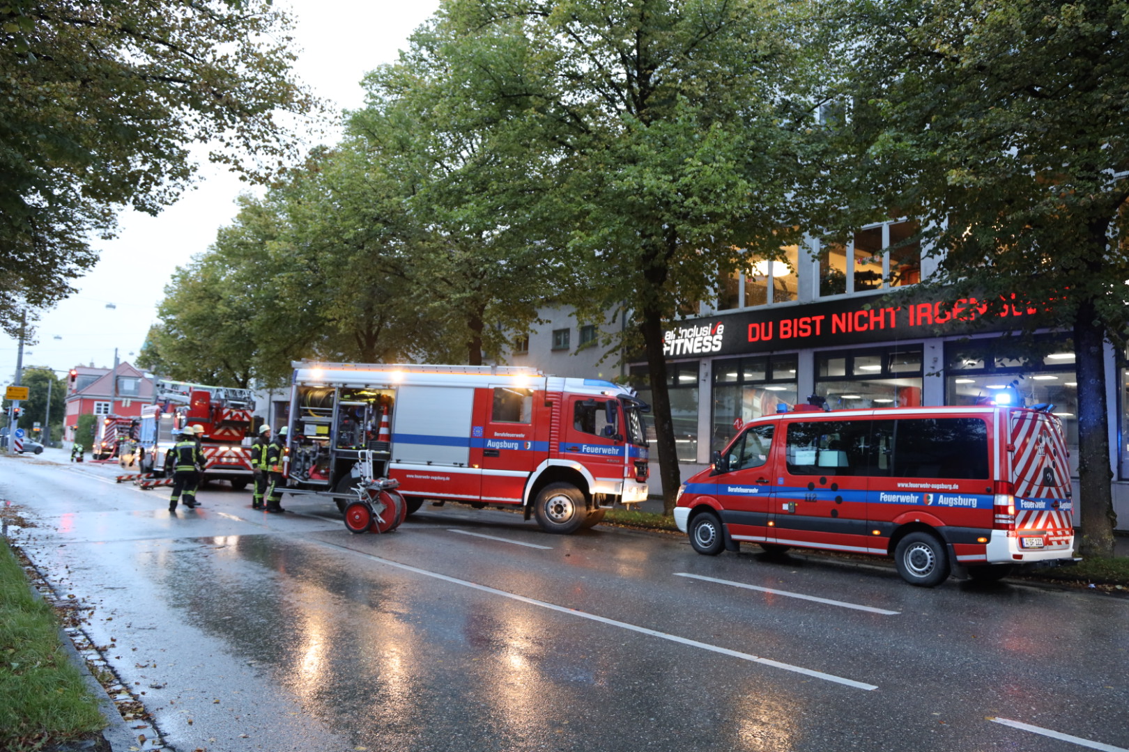 Erneuter Brand in leerstehendem Geschäftsgebäude in Kriegshaber