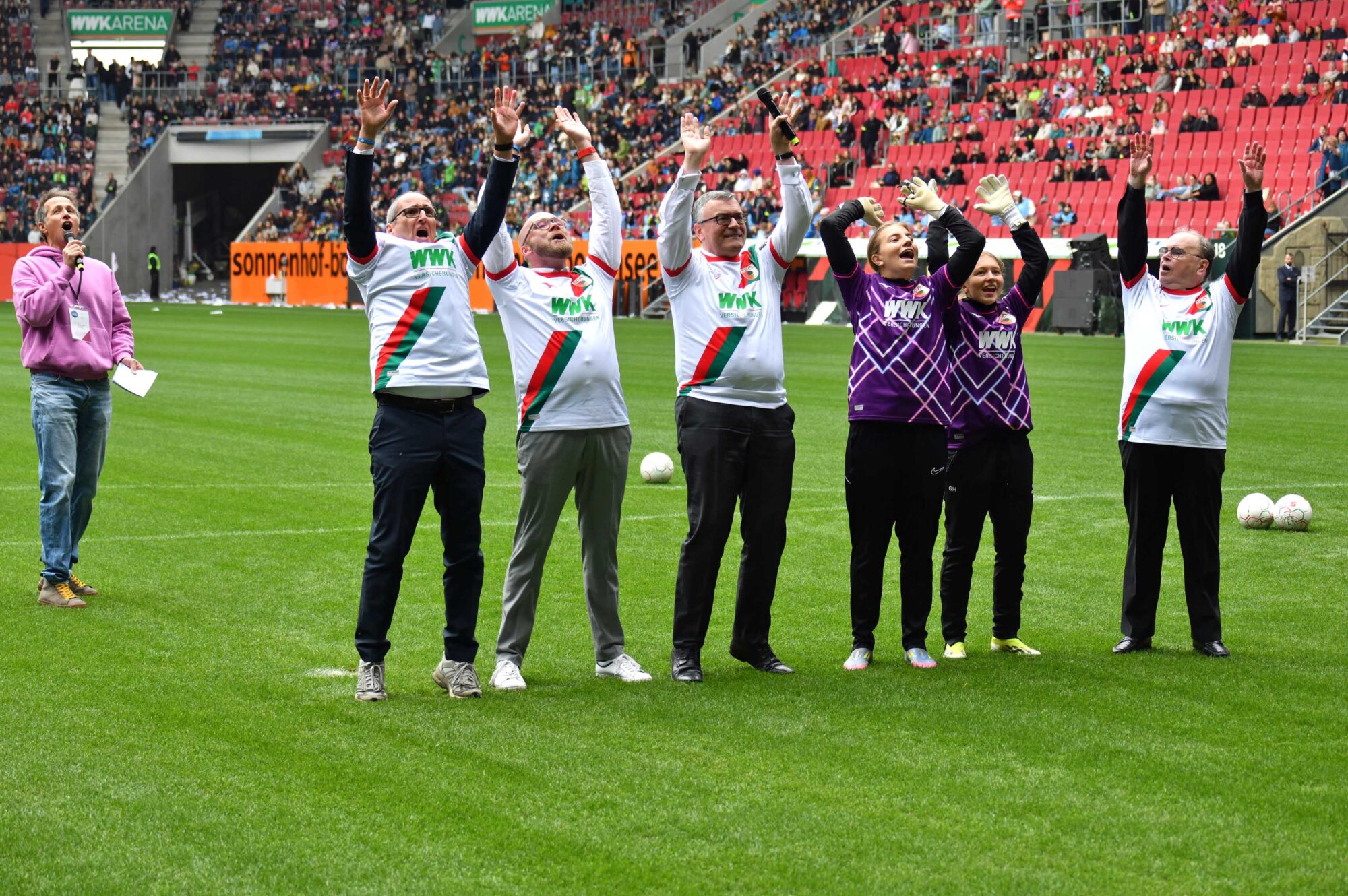 50 Jahre Schulwerk Augsburg | Ein Heimspiel in der WWK Arena voller Gemeinschaft, Musik und Kreativität