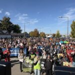 Kreativ, lautstark und friedlich: 650 Menschen demonstrieren in Kissing gegen Tierversuche