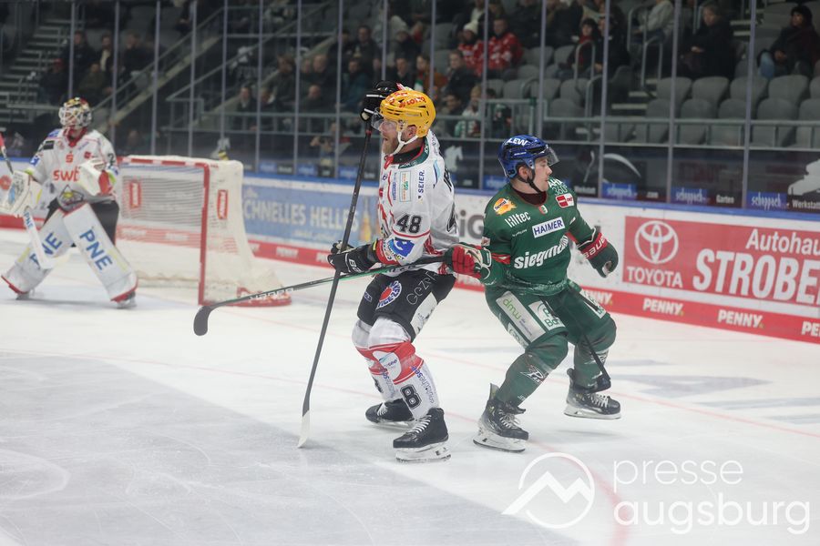 Deutliche Niederlage | Siegesserie der Augsburger Panther reißt gegen Bremerhaven 52 Deutliche Niederlage | Siegesserie Der Augsburger Panther Reißt Gegen Bremerhaven