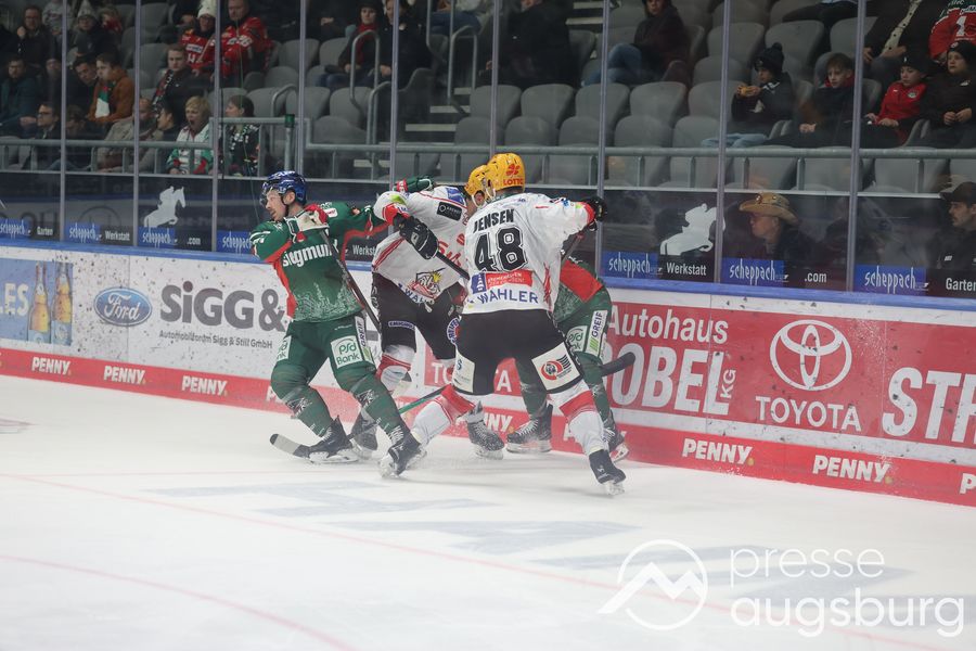 Deutliche Niederlage | Siegesserie der Augsburger Panther reißt gegen Bremerhaven 54 Deutliche Niederlage | Siegesserie Der Augsburger Panther Reißt Gegen Bremerhaven