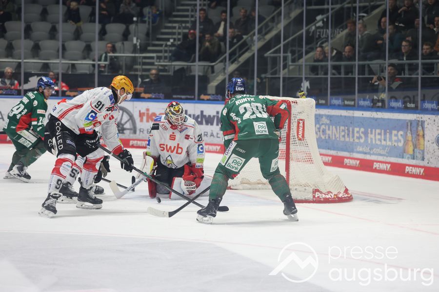 Deutliche Niederlage | Siegesserie der Augsburger Panther reißt gegen Bremerhaven 56 Deutliche Niederlage | Siegesserie Der Augsburger Panther Reißt Gegen Bremerhaven