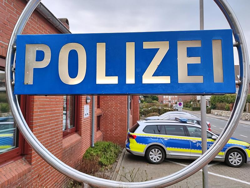 Ermittlungen gegen Frankfurter Polizisten nach Razzien 2 Ermittlungen Gegen Frankfurter Polizisten Nach Razzien