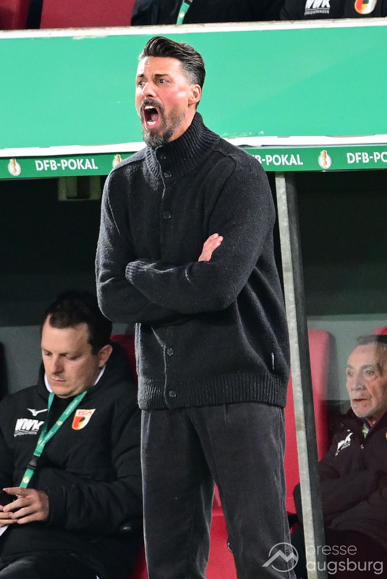 "Es tut uns für die Fans leid" | Die Stimmen zum Pokal-Aus des FC Augsburg gegen Bochum 7 &Quot;Es Tut Uns Für Die Fans Leid&Quot; | Die Stimmen Zum Pokal-Aus Des Fc Augsburg Gegen Bochum