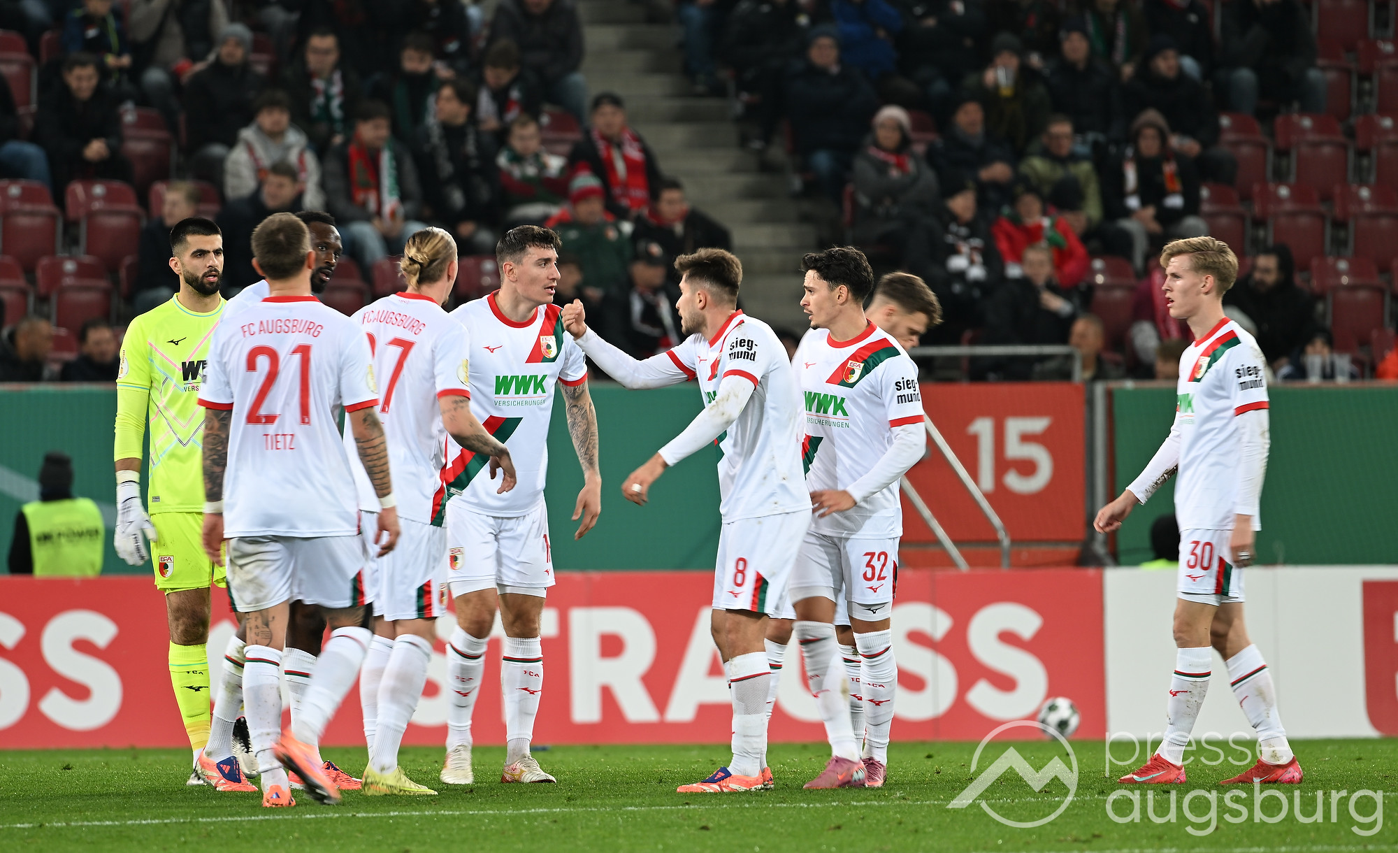 Aus im Pokal! FC Augsburg verliert auch gegen Zweitligateam Bochum 78 Aus Im Pokal! Fc Augsburg Verliert Auch Gegen Zweitligateam Bochum