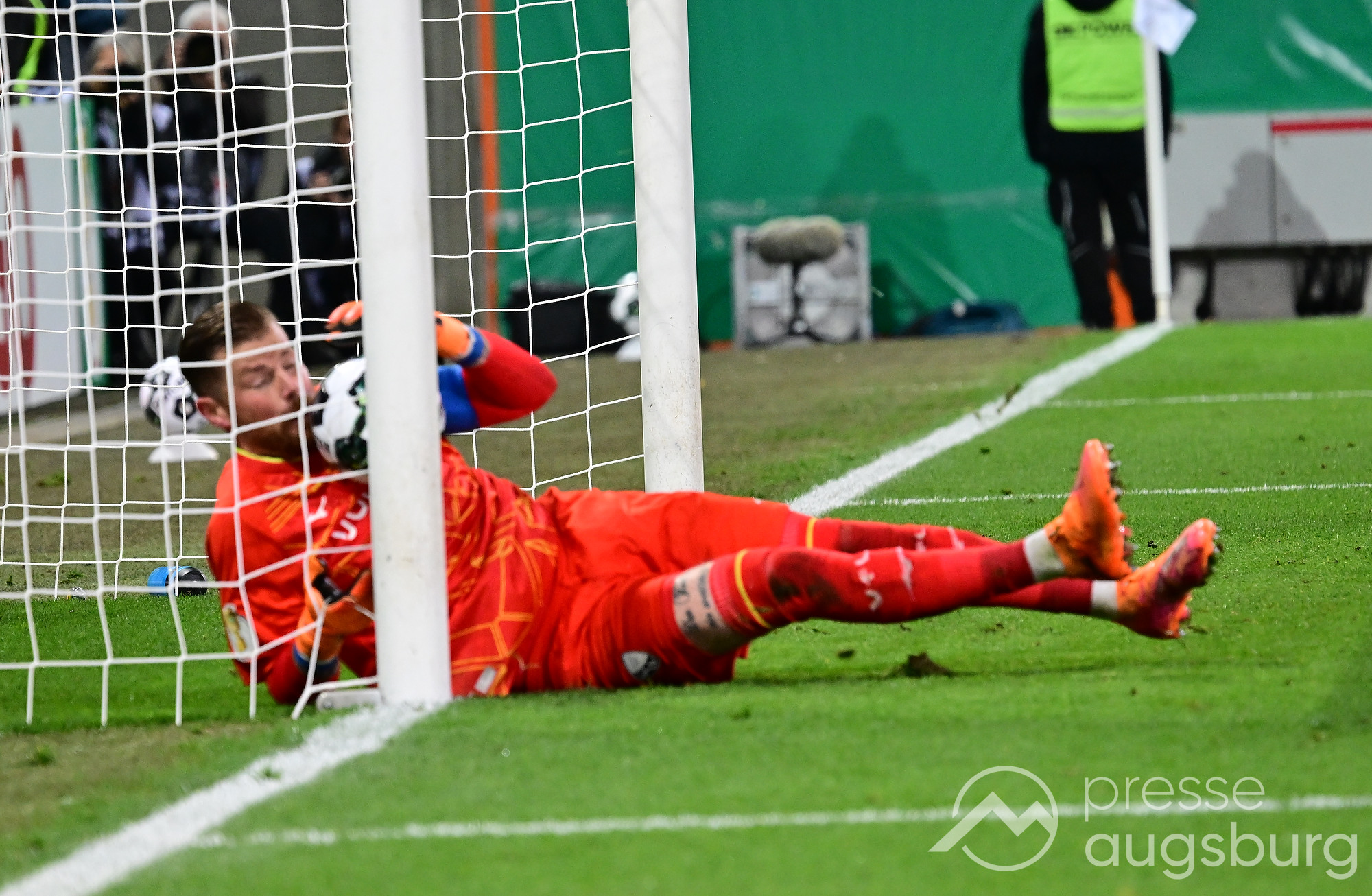 Aus im Pokal! FC Augsburg verliert auch gegen Zweitligateam Bochum 63 Aus Im Pokal! Fc Augsburg Verliert Auch Gegen Zweitligateam Bochum