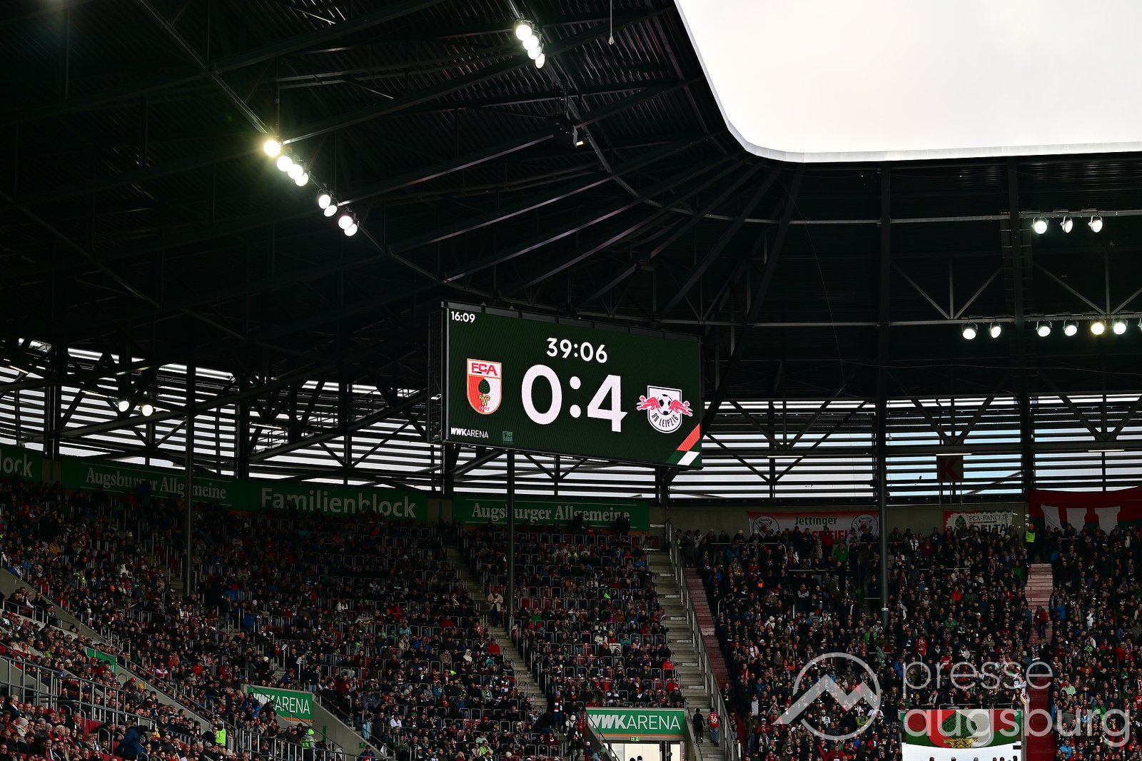 Höchste Bundesliga-Heimpleite - Leipzig demütigt den FC Augsburg im eigenen Stadion 119 Höchste Bundesliga-Heimpleite - Leipzig Demütigt Den Fc Augsburg Im Eigenen Stadion