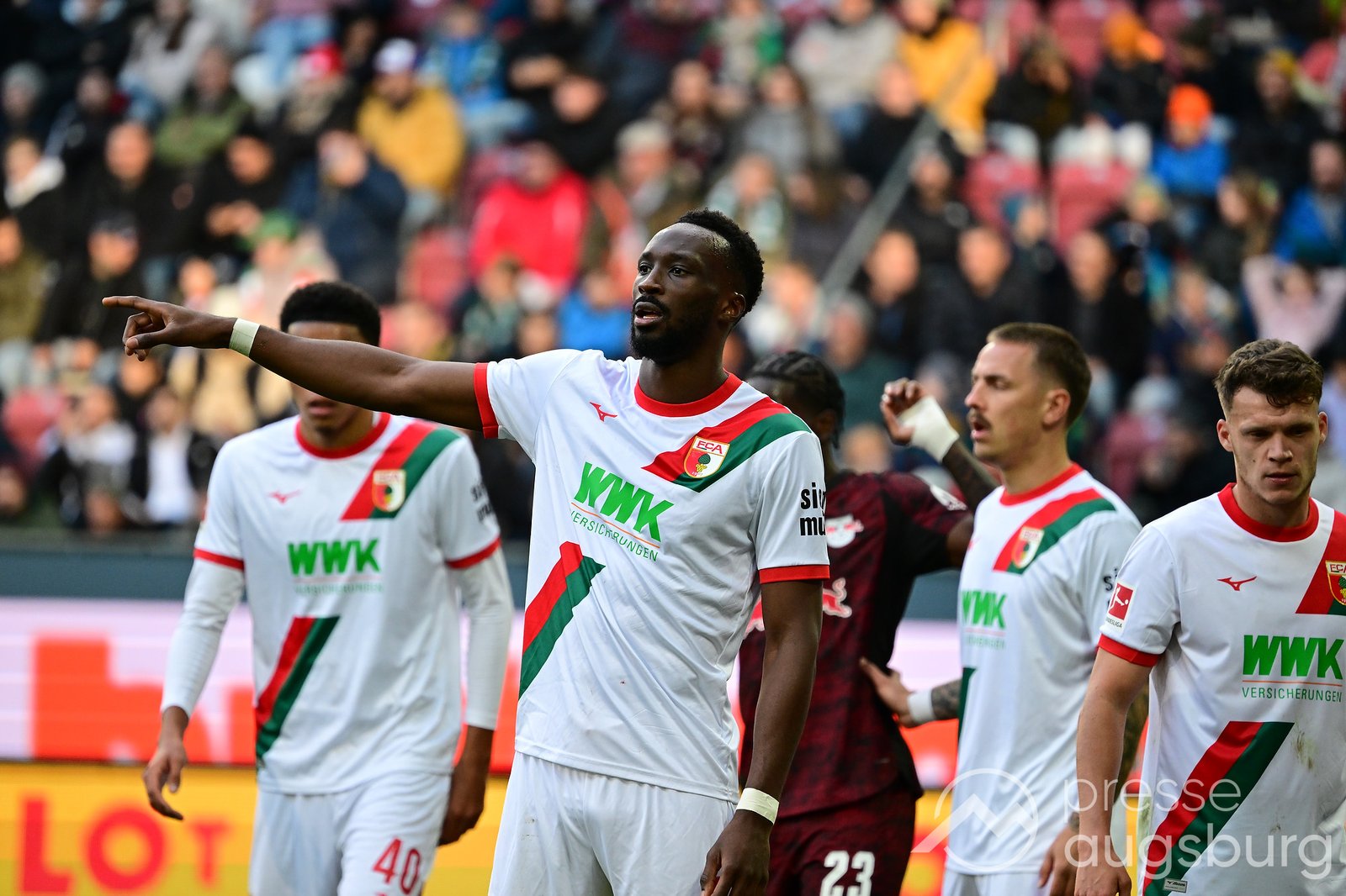 Höchste Bundesliga-Heimpleite - Leipzig demütigt den FC Augsburg im eigenen Stadion 141 Höchste Bundesliga-Heimpleite - Leipzig Demütigt Den Fc Augsburg Im Eigenen Stadion