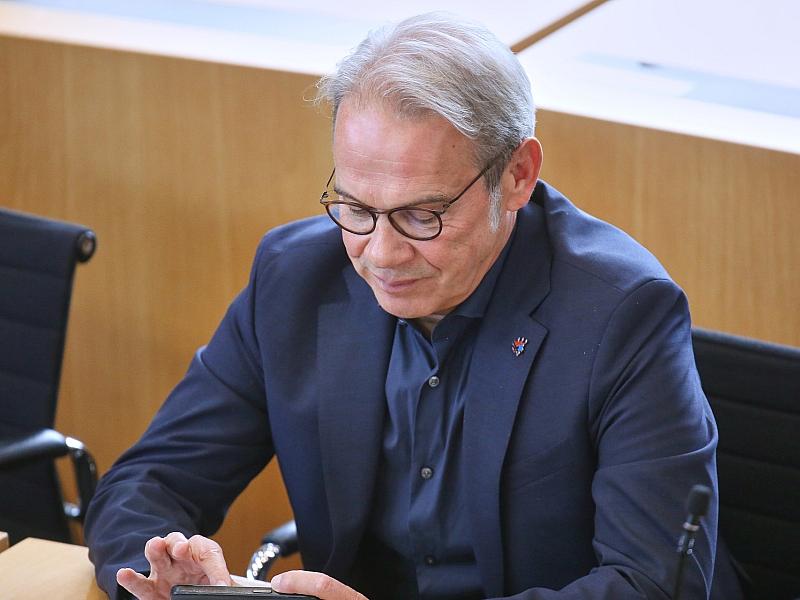 Thüringer Innenminister hält Verdacht gegen AfD aufrecht 2 Thüringer Innenminister Hält Verdacht Gegen Afd Aufrecht