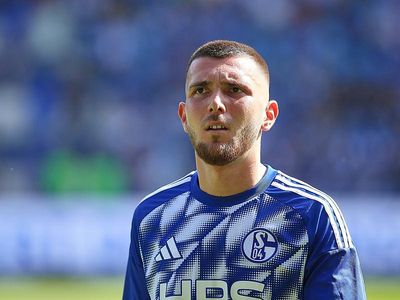 2. Bundesliga: Schalke Gewinnt Topspiel - Arminia Zerlegt Ksc