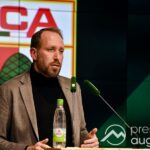 FC Augsburg-Hauptversammlung | Geschäftsführer Ströll präsentiert wirtschaftlich gutes Ergebnis