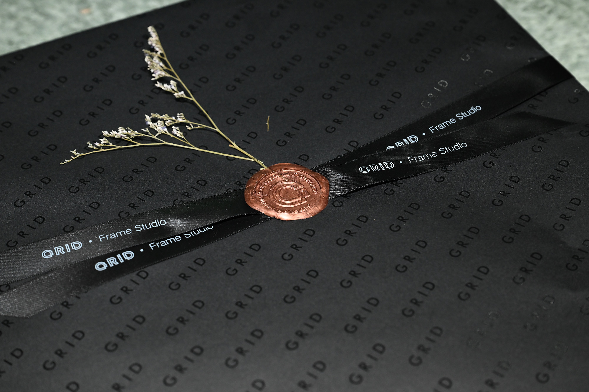 Game Boy im Rahmen: Grid Studio verwandelt Retro‑Konsolen in Kunst 26 Game Boy Im Rahmen: Grid Studio Verwandelt Retro‑Konsolen In Kunst