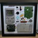 Game Boy im Rahmen: Grid Studio verwandelt Retro‑Konsolen in Kunst