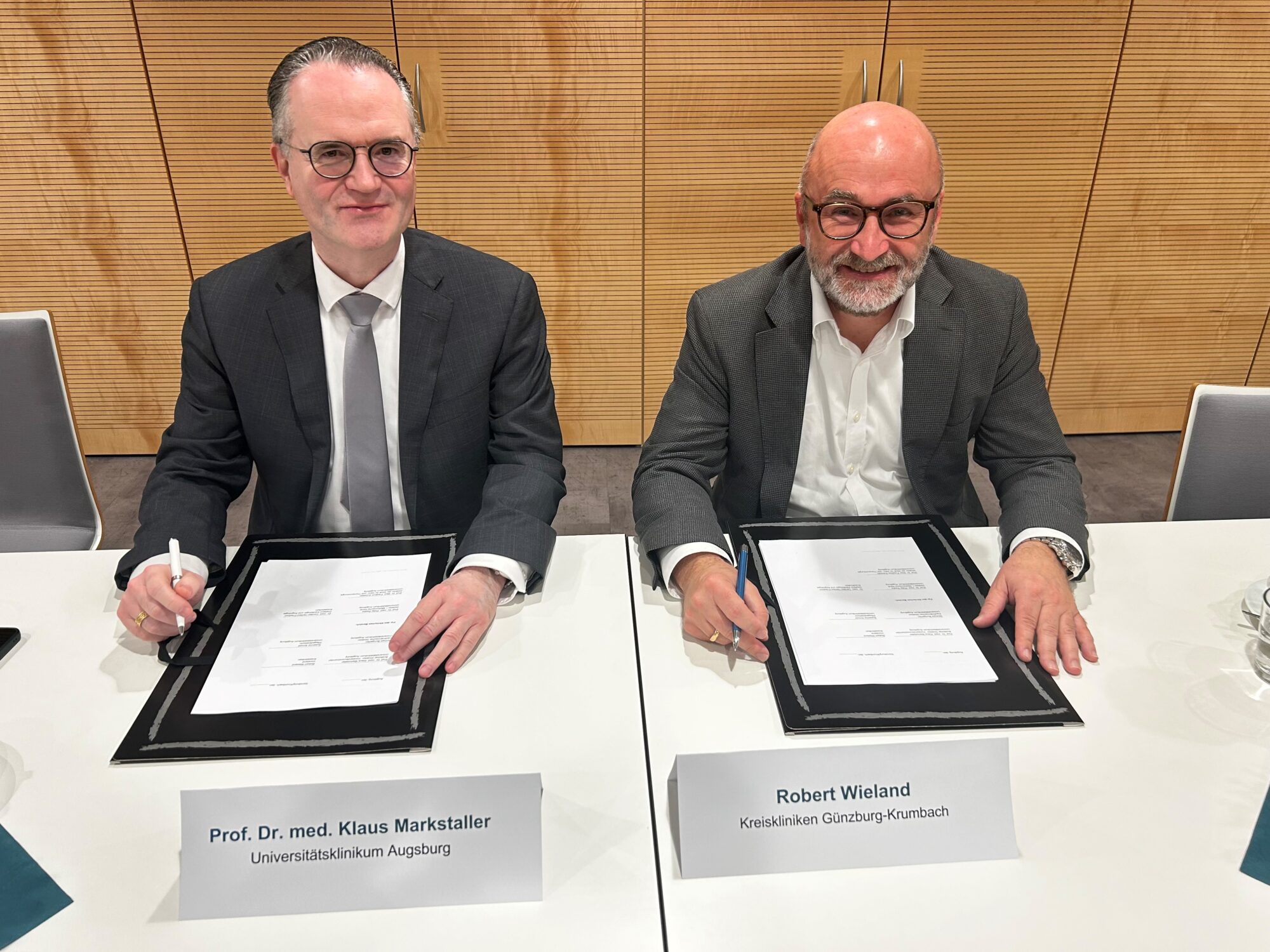 Herzmedizin gemeinsam stärken | Universitätsklinikum Augsburg und Kreiskliniken Günzburg-Krumbach vertiefen Zusammenarbeit