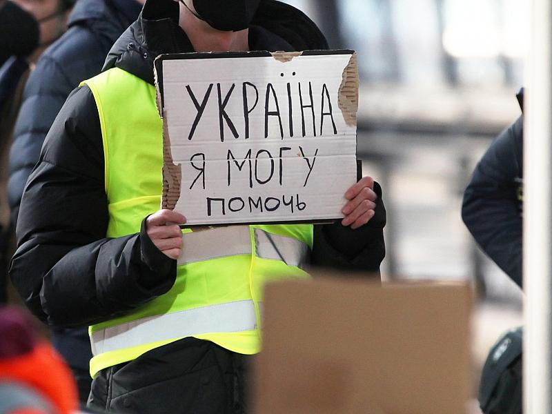 Kretschmer Will Aufnahme Von Flüchtlingen Aus Ukraine Begrenzen