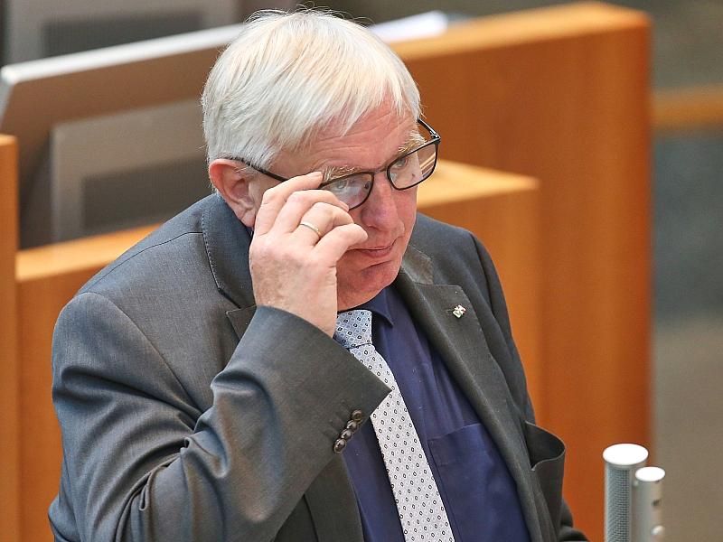 Laumann Rüffelt Streeck Für Vorstoß Zu Neuen Medikamentenregeln