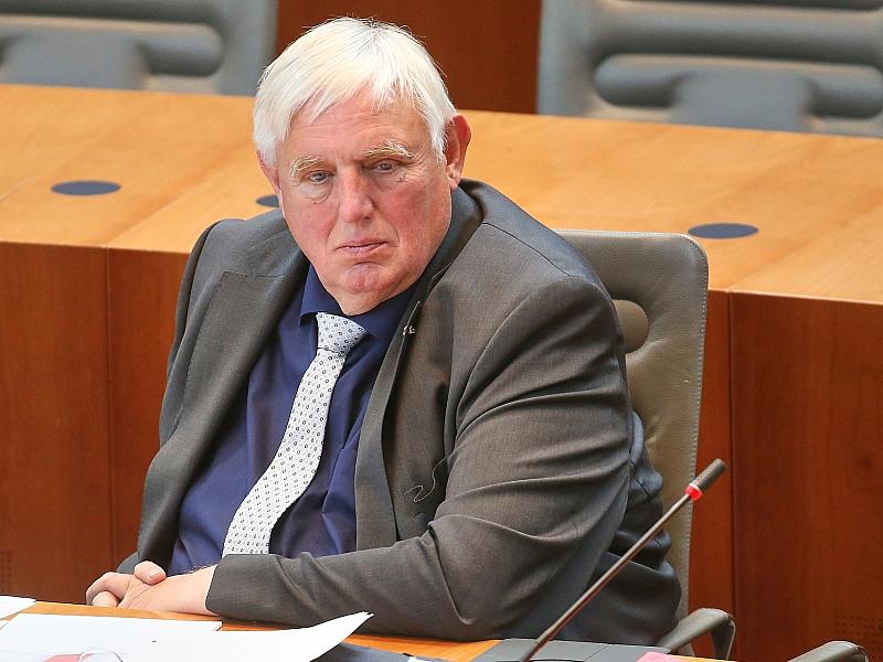 Laumann setzt weiter auf Rauchverbot in Autos 2 Laumann Setzt Weiter Auf Rauchverbot In Autos