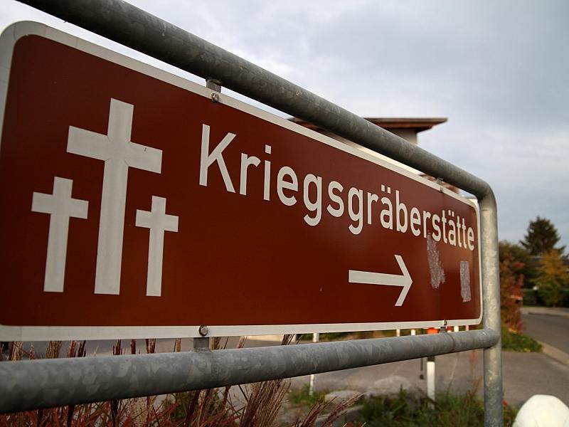 Präsident Des Volksbundes Sieht Kriegsgräberstätten Verfallen