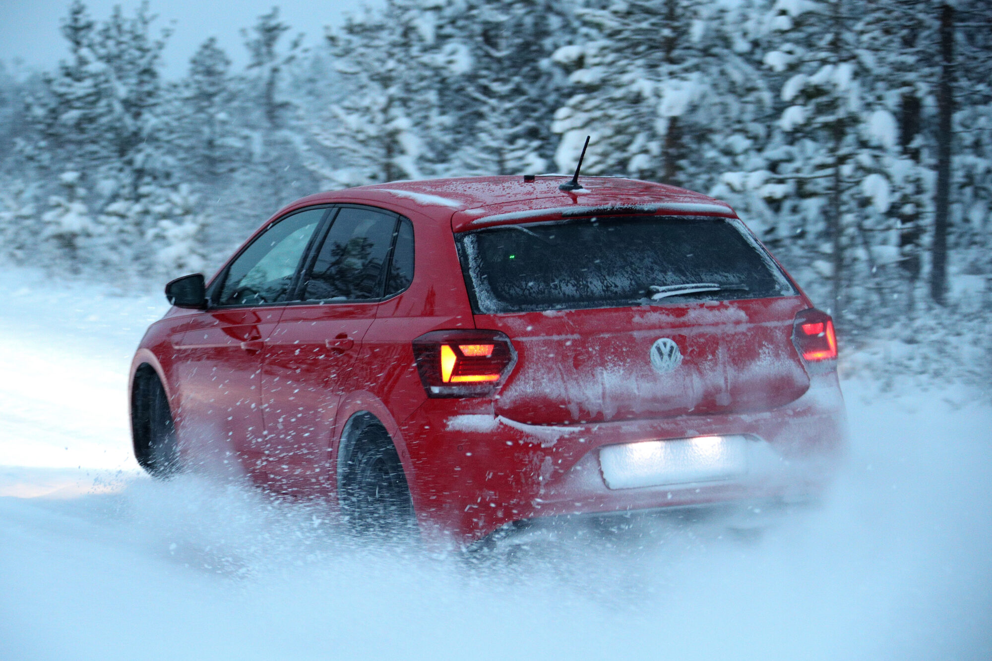 Wintereinbruch in Bayern: ADAC warnt vor extremer Glätte