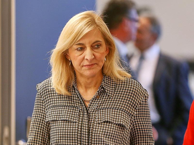 Warken Erleichtert Über Höheres Darlehen Für Pflegeversicherung