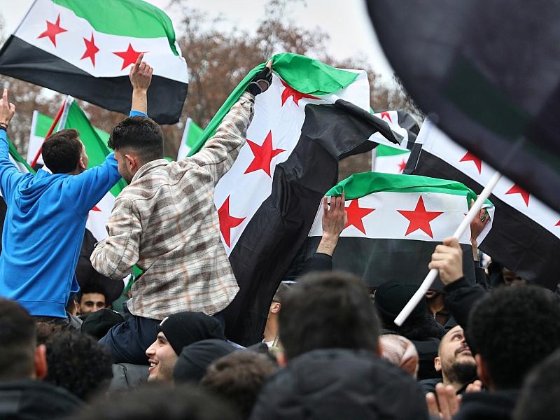 Wirtschaftsweiser warnt vor Abschiebung von integrierten Syrern 2 Wirtschaftsweiser Warnt Vor Abschiebung Von Integrierten Syrern