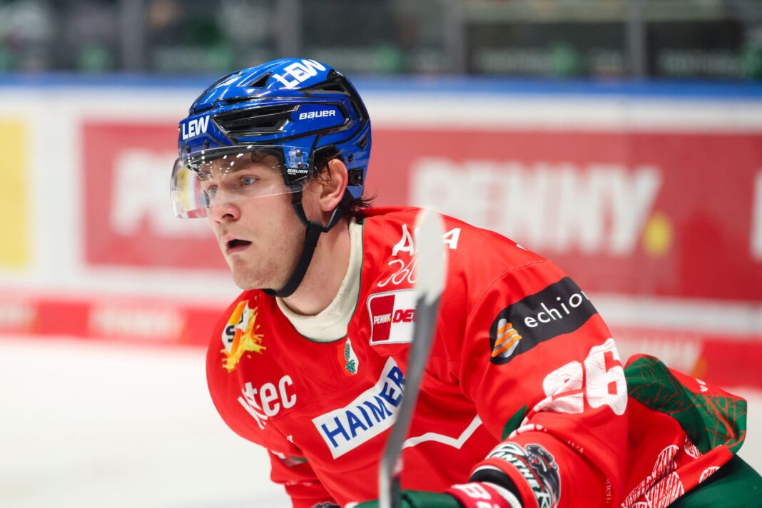 Eishockey, Herren, Penny DEL, Augsburger Panther vs. ERC Ingolstadt : Alexander Blank (26, Augsburger Panther) Tor zum 3 : 2