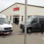 Geldautomat in Ehekirchen gesprengt: Polizei nimmt mutmaßliche Täter fest