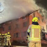 Wohnhaus in Flammen: Großeinsatz in Röthenbach im Allgäu – 15 Menschen gerettet