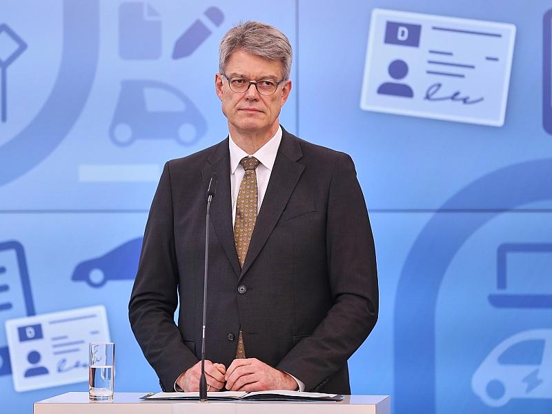 Verkehrsminister Glaubt Nicht An Niedrigere Ticketpreise