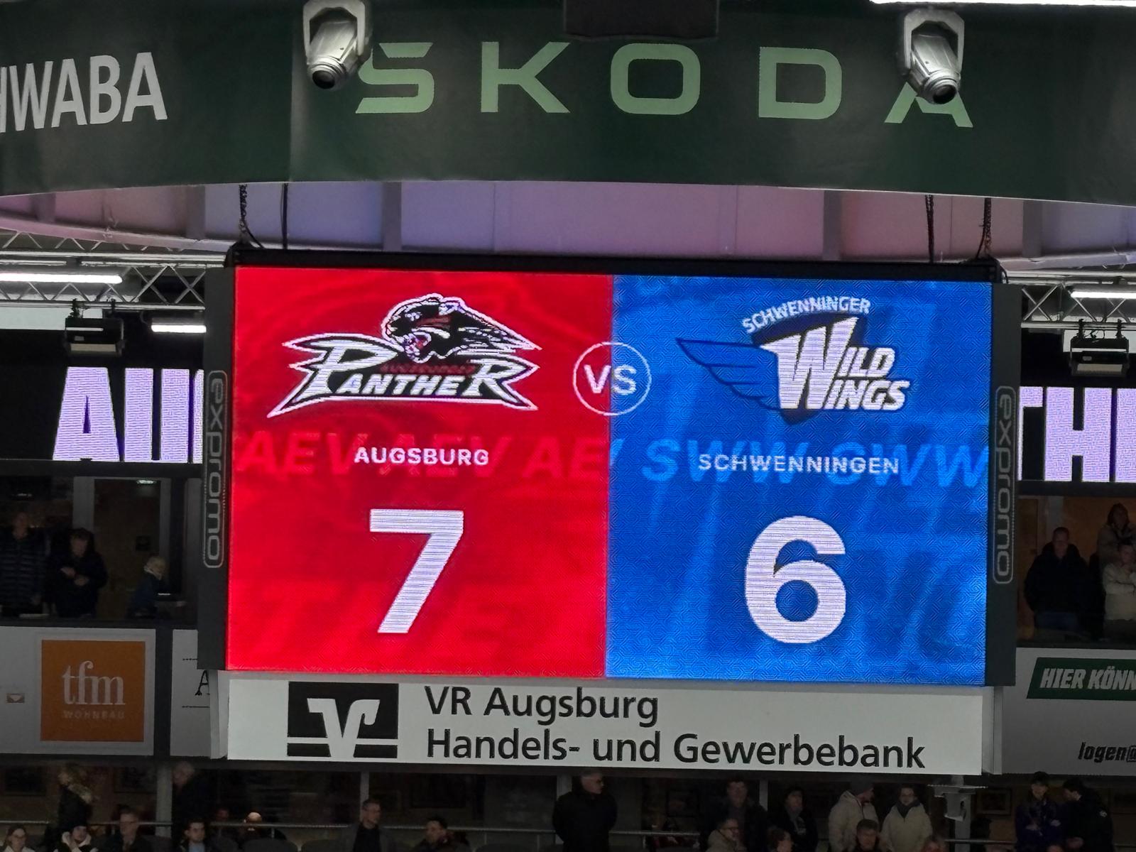 Dreizehn Tore! Augsburger Panther gewinnen verrücktes Spiel gegen Schwenningen
