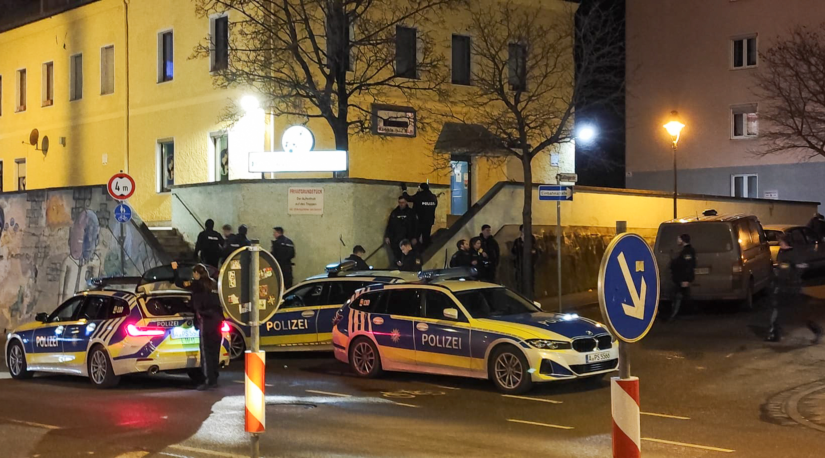 Schüsse lösen Großeinsatz der Polizei in Augsburg-Oberhausen aus