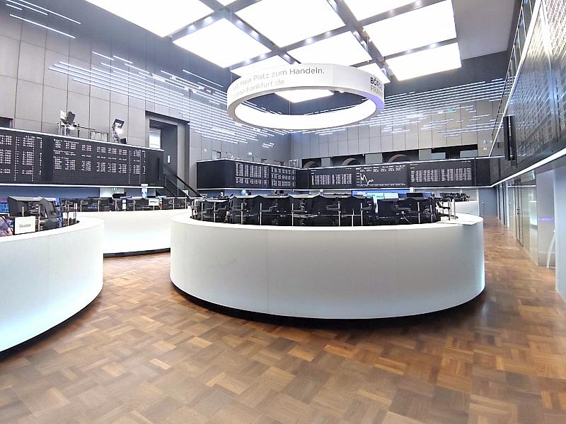 Dax startet im Minus - Zollangst belastet