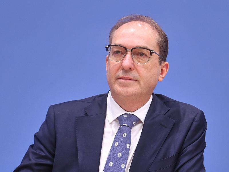 DPolG kritisiert Dobrindts Asylplan als 