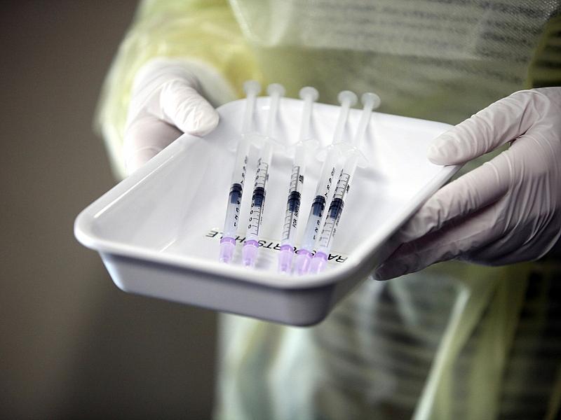 EU-Behörde empfiehlt Kombi-Impfstoff gegen Grippe und Corona