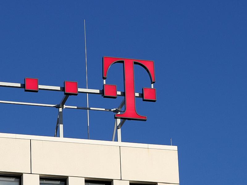 Telekom will erstmals KI-Brille präsentieren