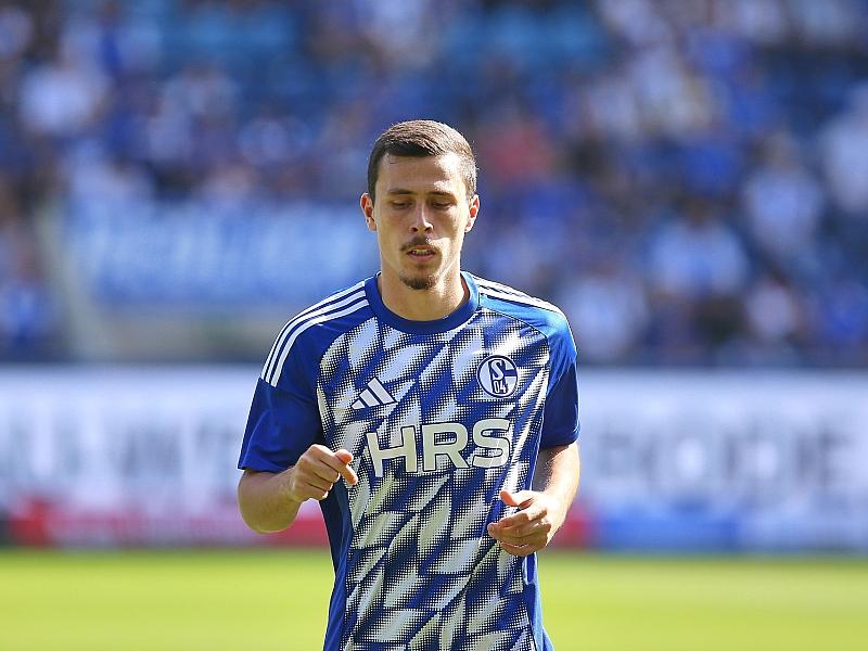 2. Bundesliga: Schalke verteidigt Tabellenführung