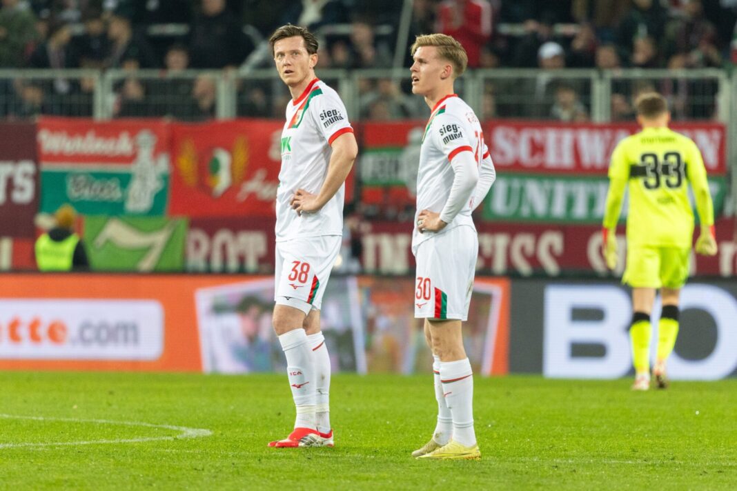 FC Augsburg vs. VfB Stuttgart, Fussball, 1. Bundesliga, 27. Spieltag, 22.03.2026