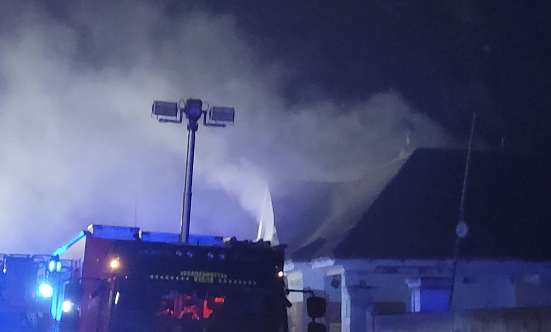 Brand in leerstehendem Gebäude in Augsburg-Oberhausen