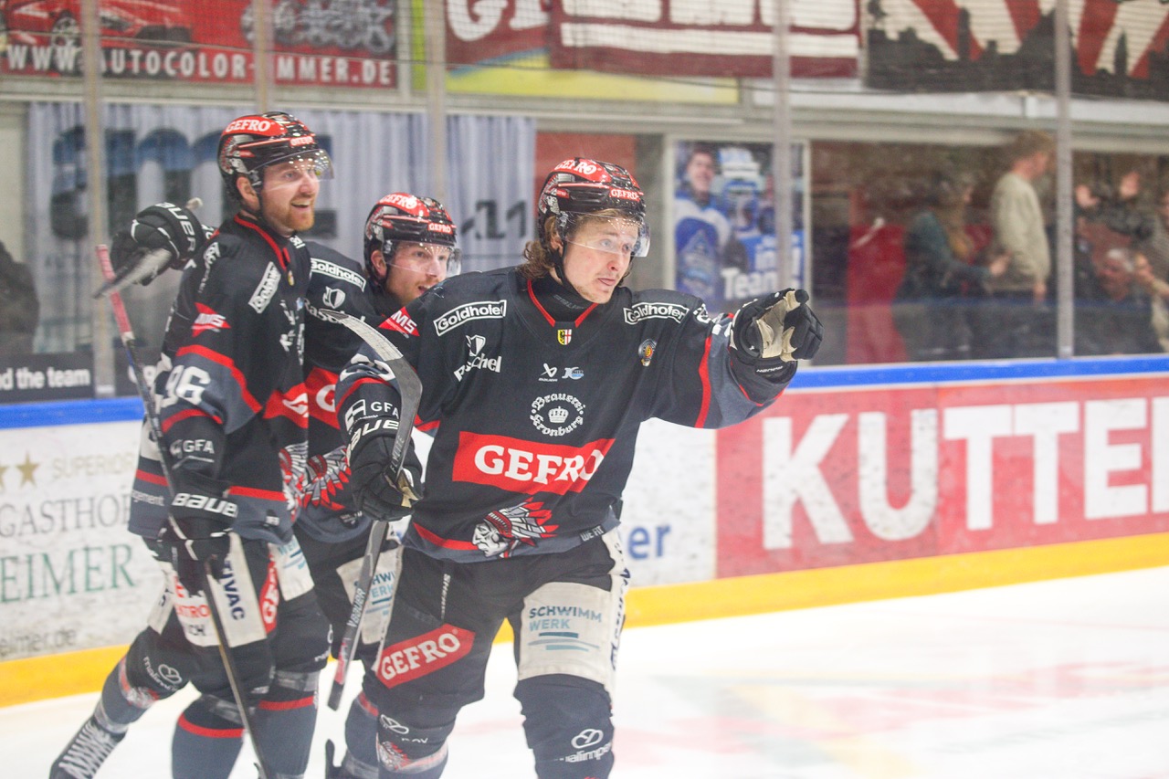 ECDC Memmingen Indians zieht mit Overtime-Sieg ins Halbfinale ein