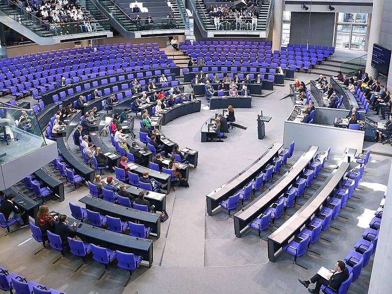 Bundestag will sich Tempo bei Sozialreformen nicht diktieren lassen